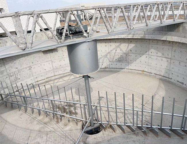 中心传动刮泥机